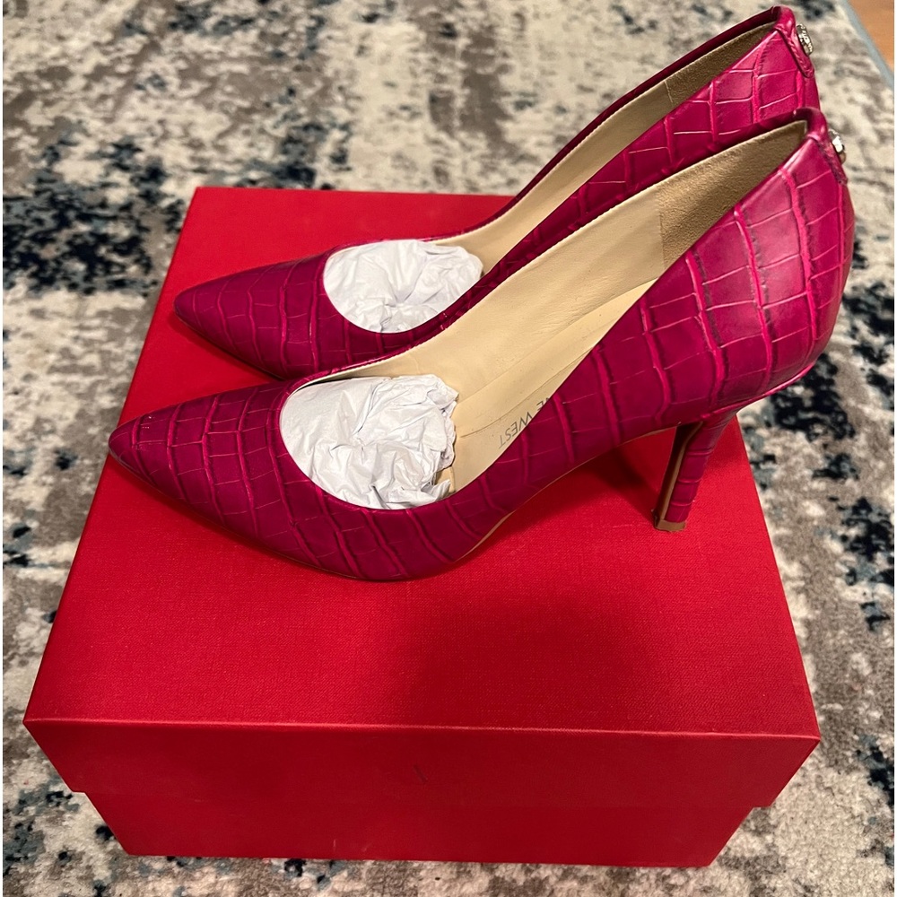 Nine West | Fifth 9x9 Fuschia Pointy Toe Pumps - never worn